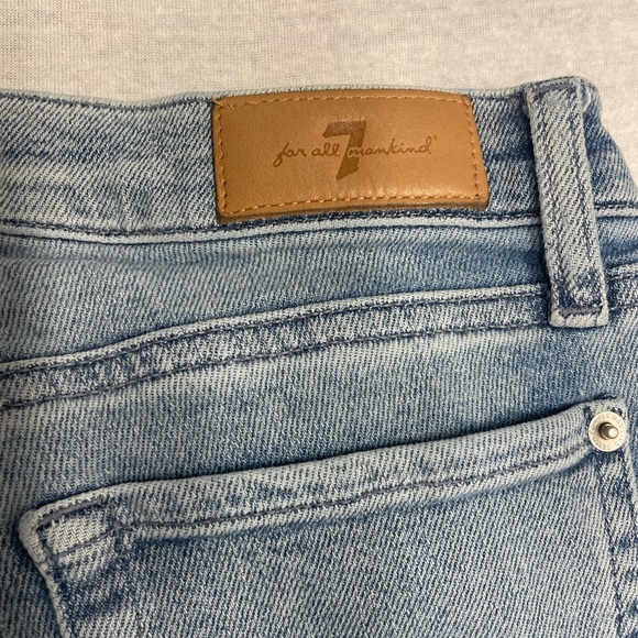 Seven for all mankind intentionally distressed Jeans with Frayed Bottoms size 28 - Picture 6 of 6